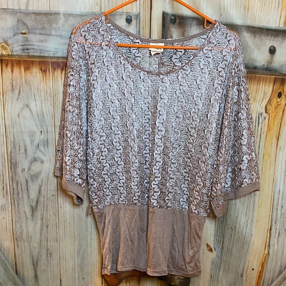 Daytrip NWOT Lace Blouse Sheer Stretchy Metallic Rose - Picture 1 of 5